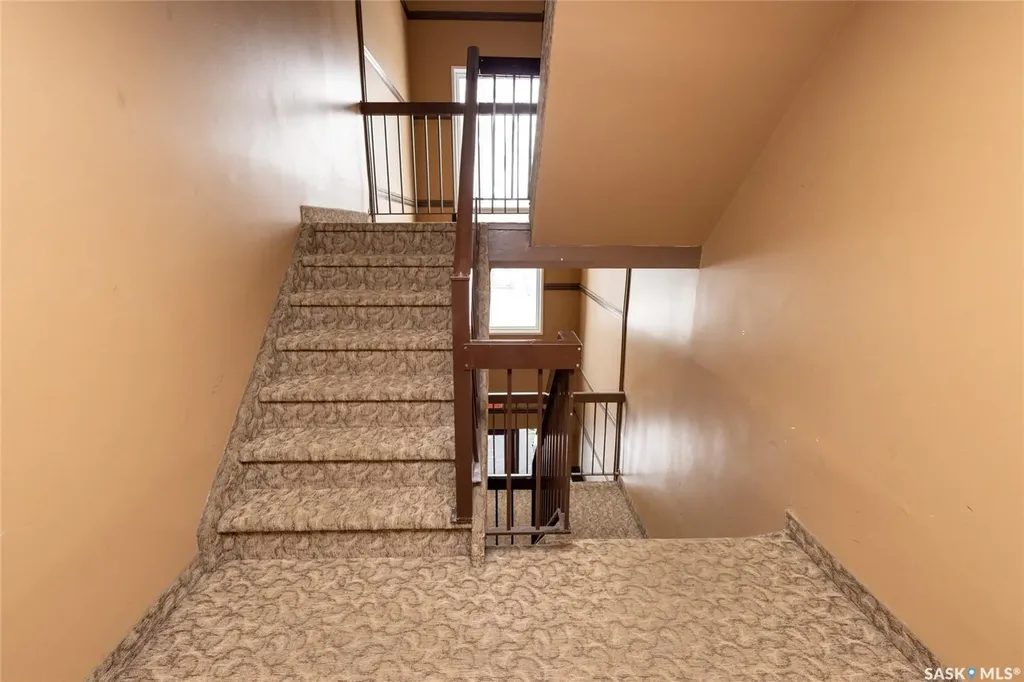 512 4th Avenue N Saskatoon SK S7K 2M7