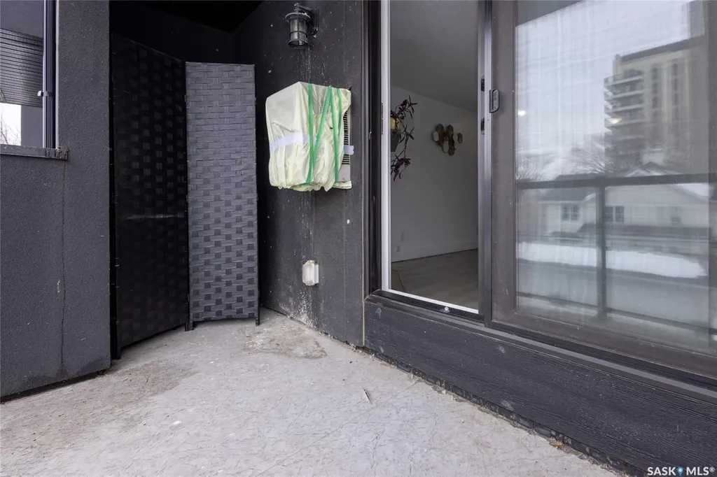 512 4th Avenue N Saskatoon SK S7K 2M7