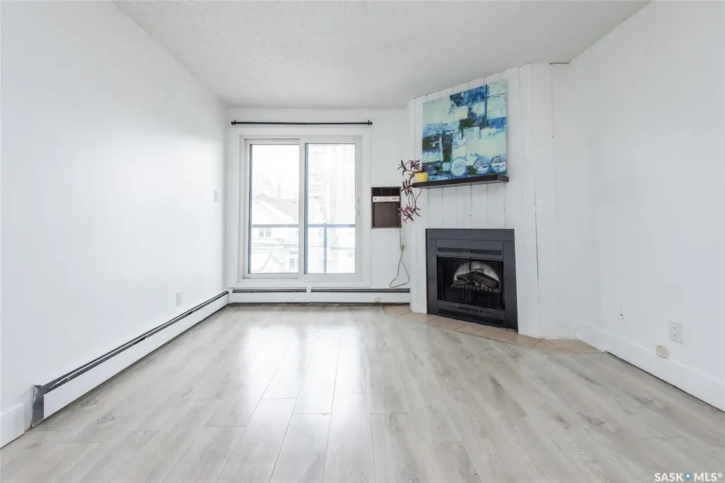 512 4th Avenue N Saskatoon SK S7K 2M7