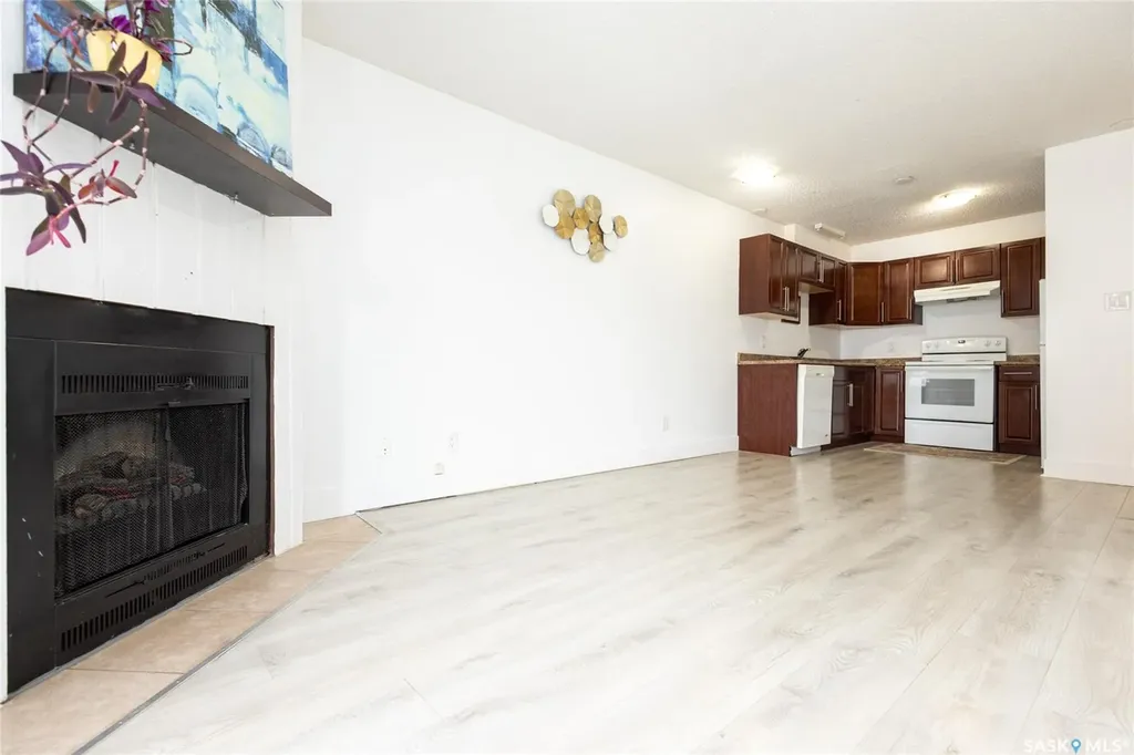 512 4th Avenue N Saskatoon SK S7K 2M7
