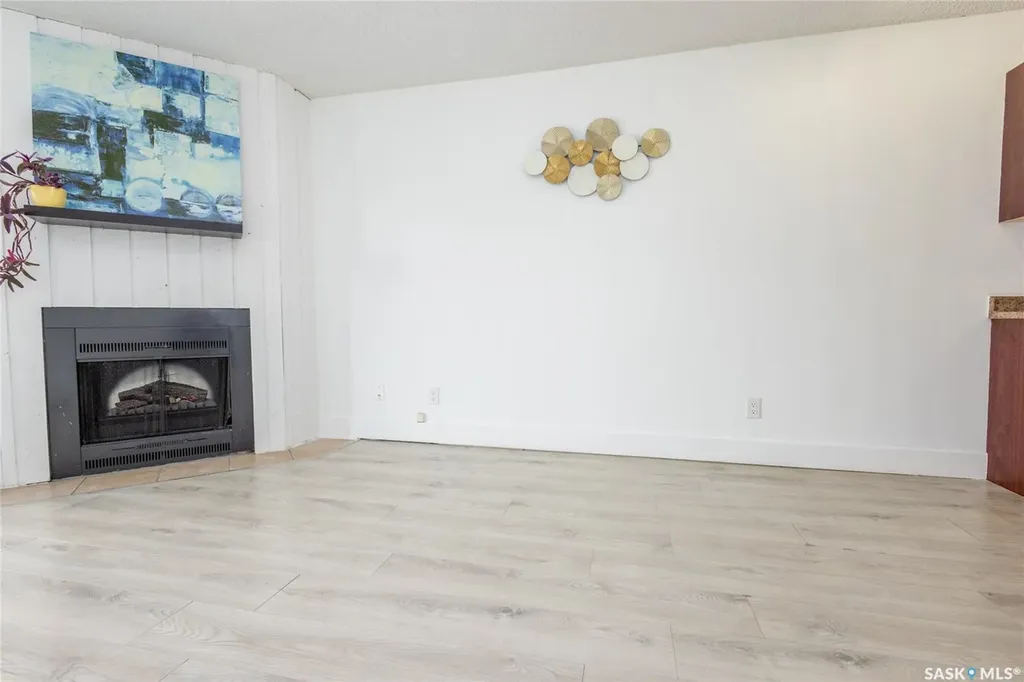 512 4th Avenue N Saskatoon SK S7K 2M7