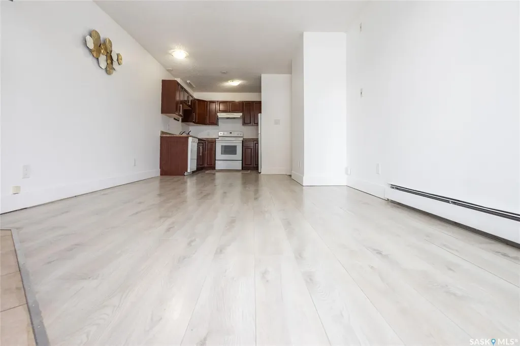 512 4th Avenue N Saskatoon SK S7K 2M7