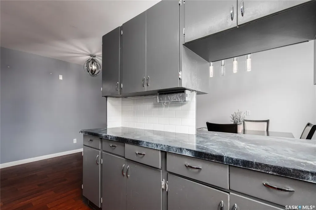 401 Stadacona Street W Moose Jaw SK S6H 1Z7