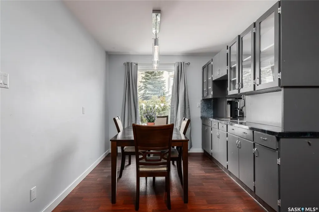 401 Stadacona Street W Moose Jaw SK S6H 1Z7