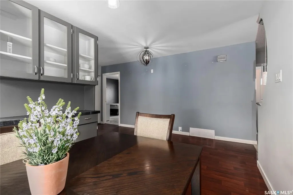 401 Stadacona Street W Moose Jaw SK S6H 1Z7