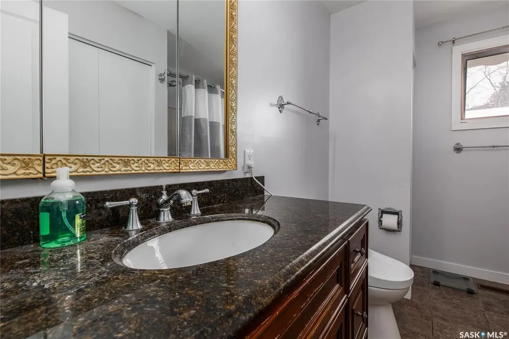 401 Stadacona Street W Moose Jaw SK S6H 1Z7