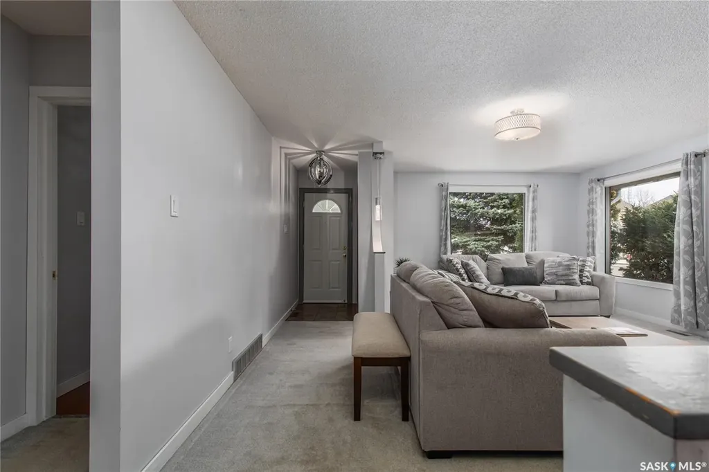 401 Stadacona Street W Moose Jaw SK S6H 1Z7