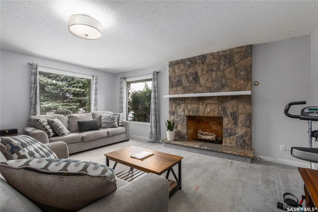 401 Stadacona Street W Moose Jaw SK S6H 1Z7