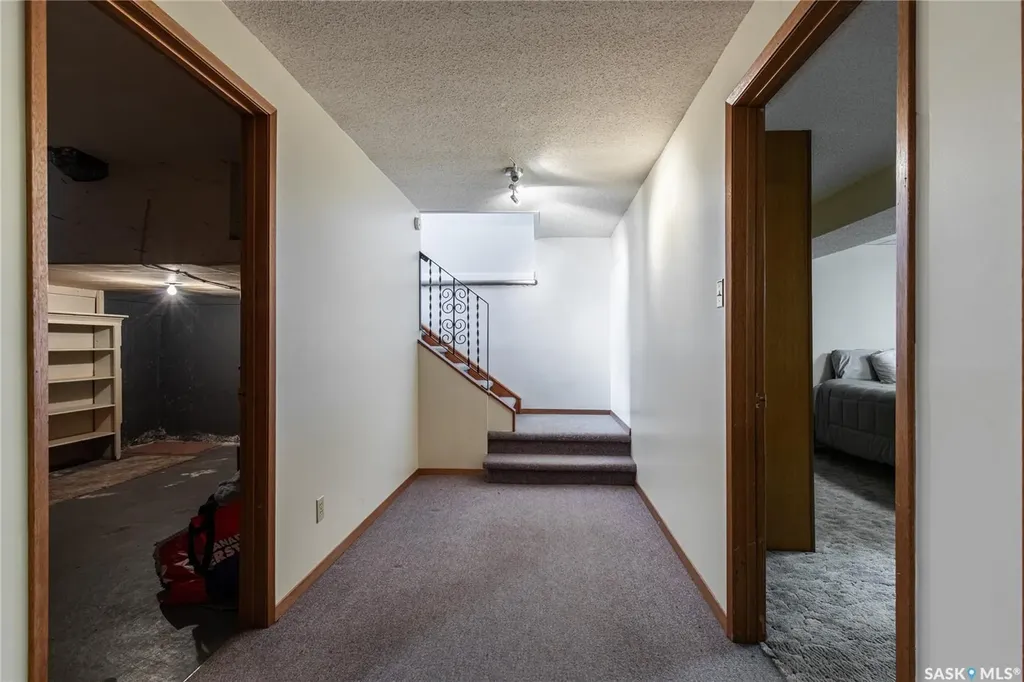 401 Stadacona Street W Moose Jaw SK S6H 1Z7