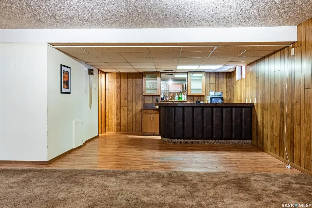 401 Stadacona Street W Moose Jaw SK S6H 1Z7