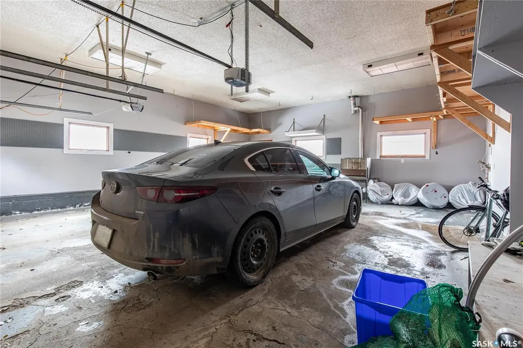 401 Stadacona Street W Moose Jaw SK S6H 1Z7