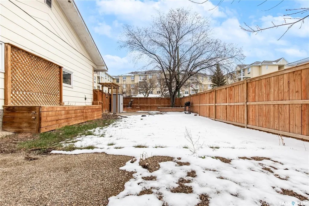 401 Stadacona Street W Moose Jaw SK S6H 1Z7