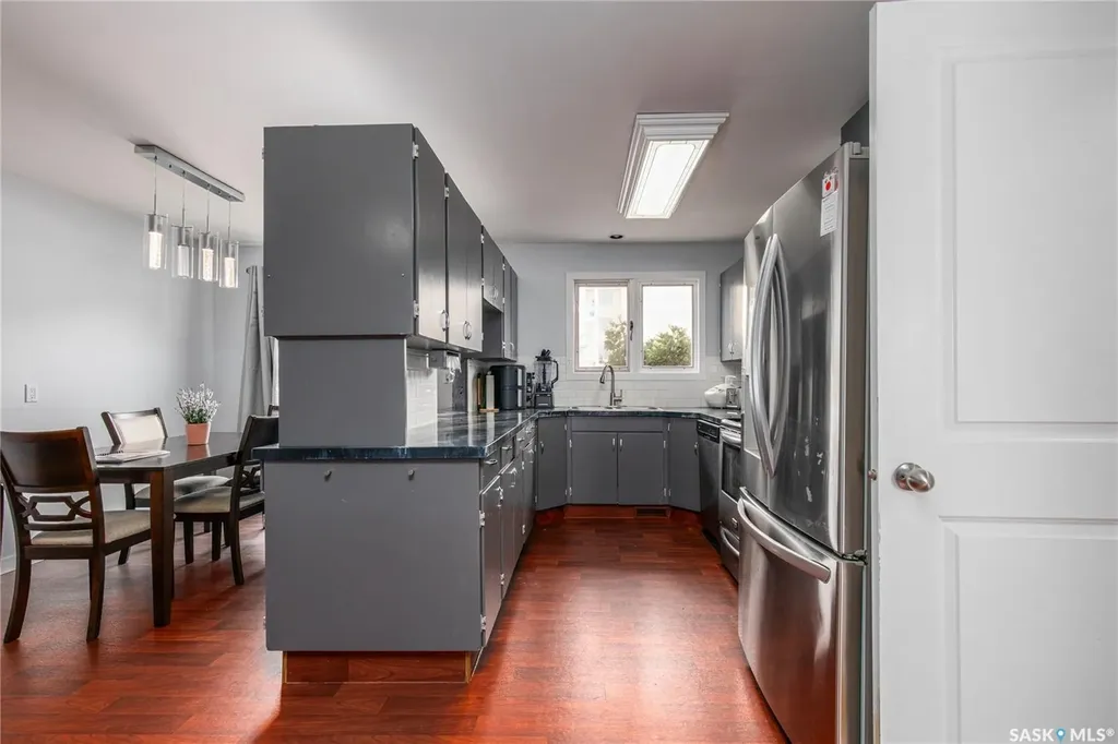 401 Stadacona Street W Moose Jaw SK S6H 1Z7