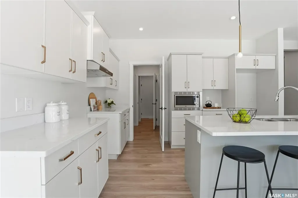 322 Katz Avenue Saskatoon SK S7V 1Y6