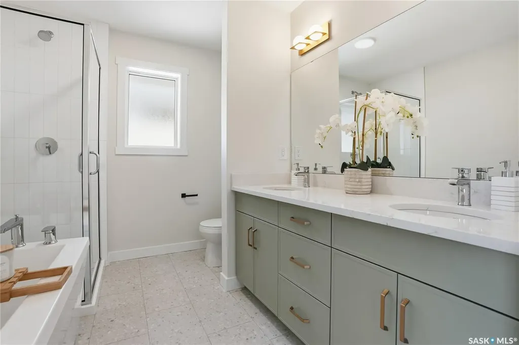 322 Katz Avenue Saskatoon SK S7V 1Y6