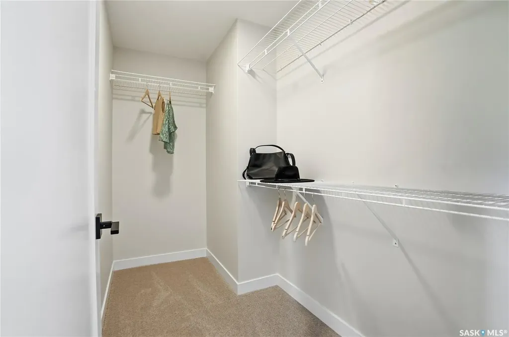 322 Katz Avenue Saskatoon SK S7V 1Y6