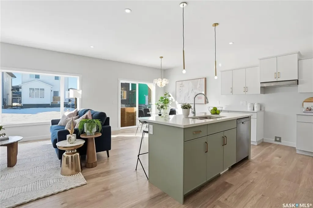 322 Katz Avenue Saskatoon SK S7V 1Y6