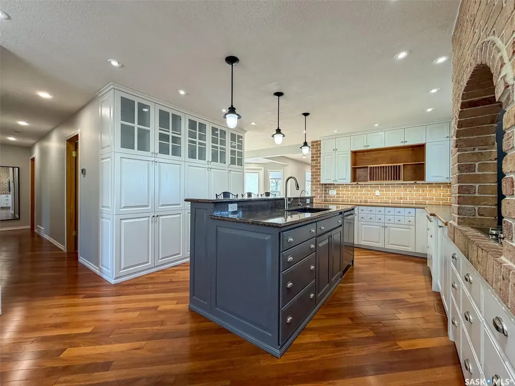 117 2nd Street W Frontier SK S0N 0W0