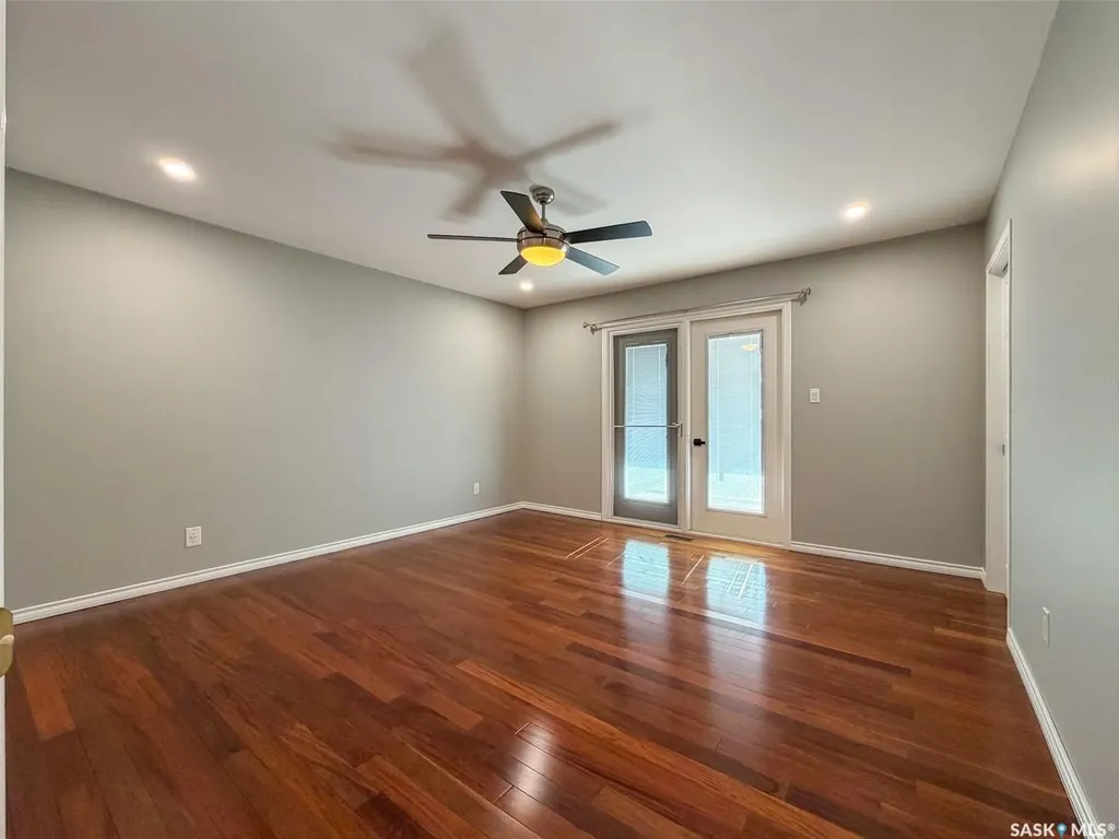 117 2nd Street W Frontier SK S0N 0W0