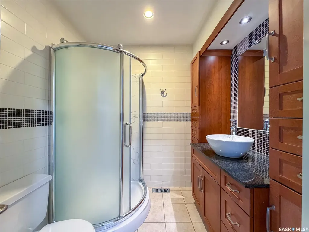 117 2nd Street W Frontier SK S0N 0W0
