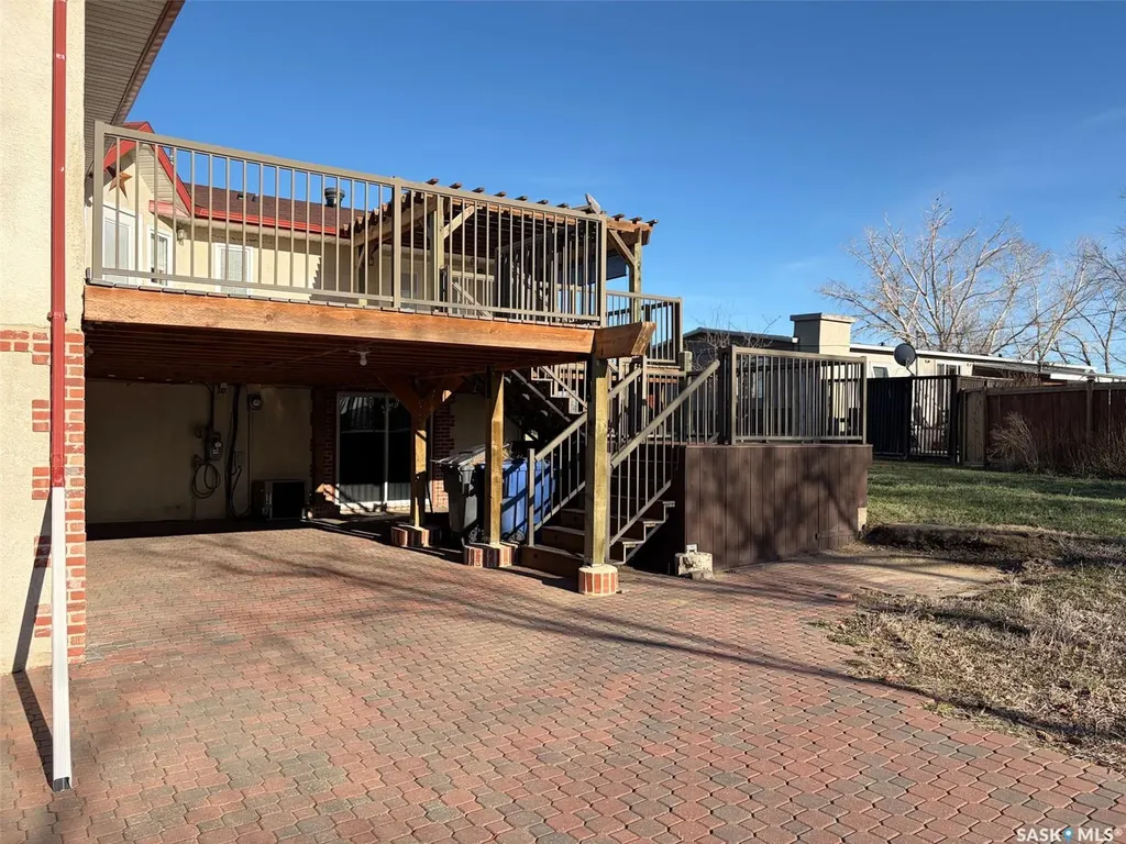 117 2nd Street W Frontier SK S0N 0W0