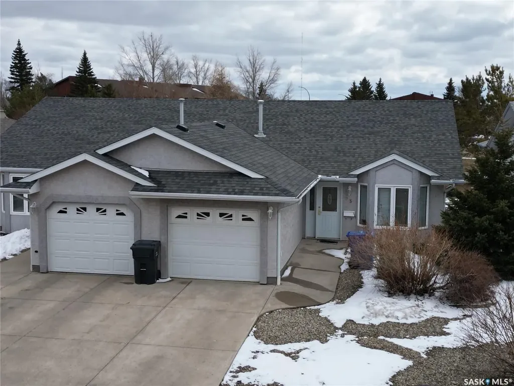 93 Russell Drive Yorkton SK S3N 4E6