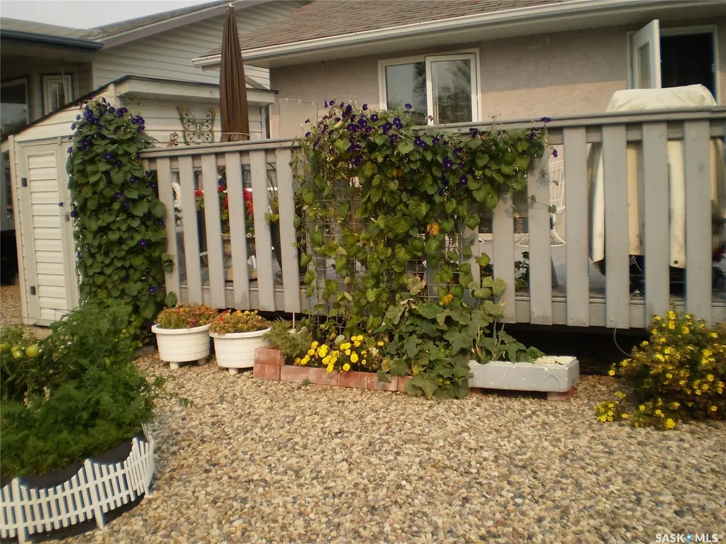 93 Russell Drive Yorkton SK S3N 4E6