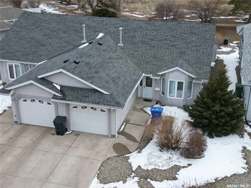 93 Russell Drive Yorkton SK S3N 4E6