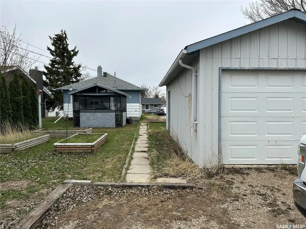 316 4th Avenue W Watrous SK S0K 4T0