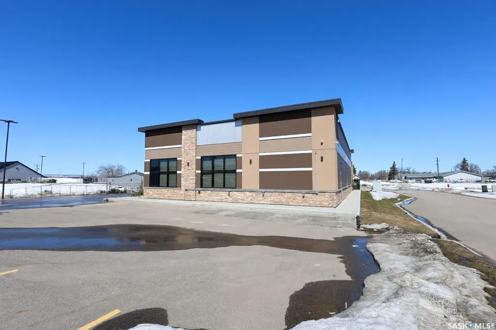 300 15th Street Prince Albert SK S6V 1G2