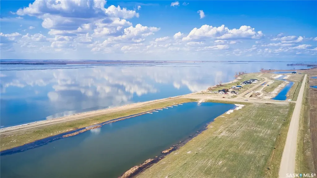 44 Sunset Acres Lane Last Mountain Lake East Side SK S0G 0Z0