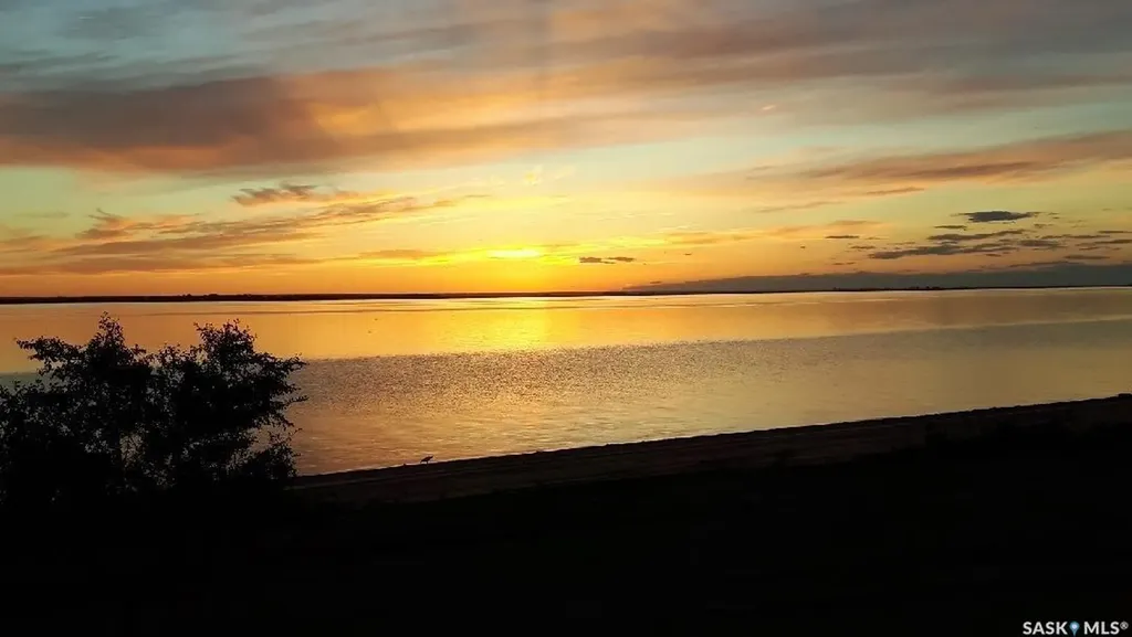 44 Sunset Acres Lane Last Mountain Lake East Side SK S0G 0Z0