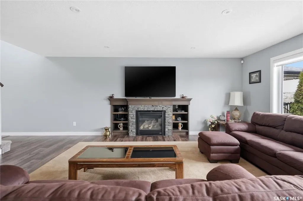 4009 Alton Crescent Regina SK S4W 0H6