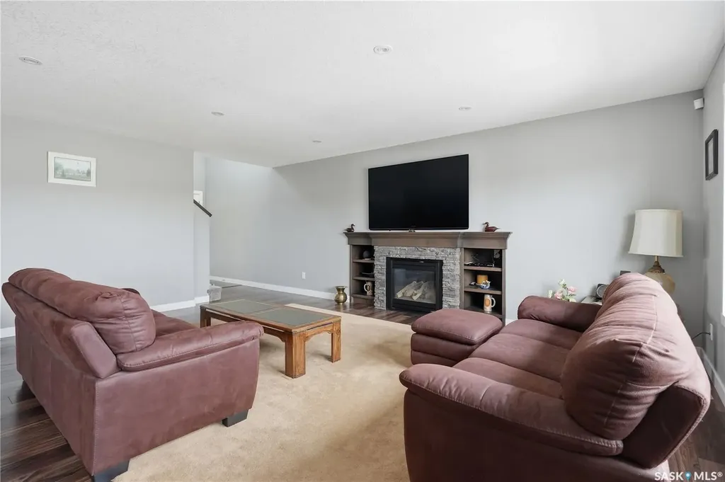 4009 Alton Crescent Regina SK S4W 0H6