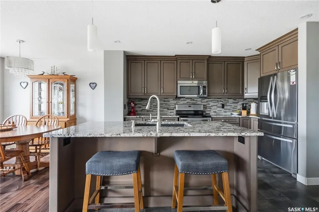 4009 Alton Crescent Regina SK S4W 0H6