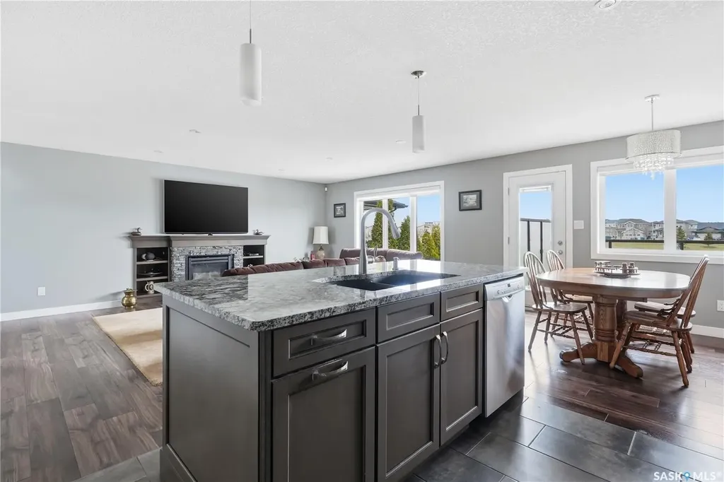 4009 Alton Crescent Regina SK S4W 0H6