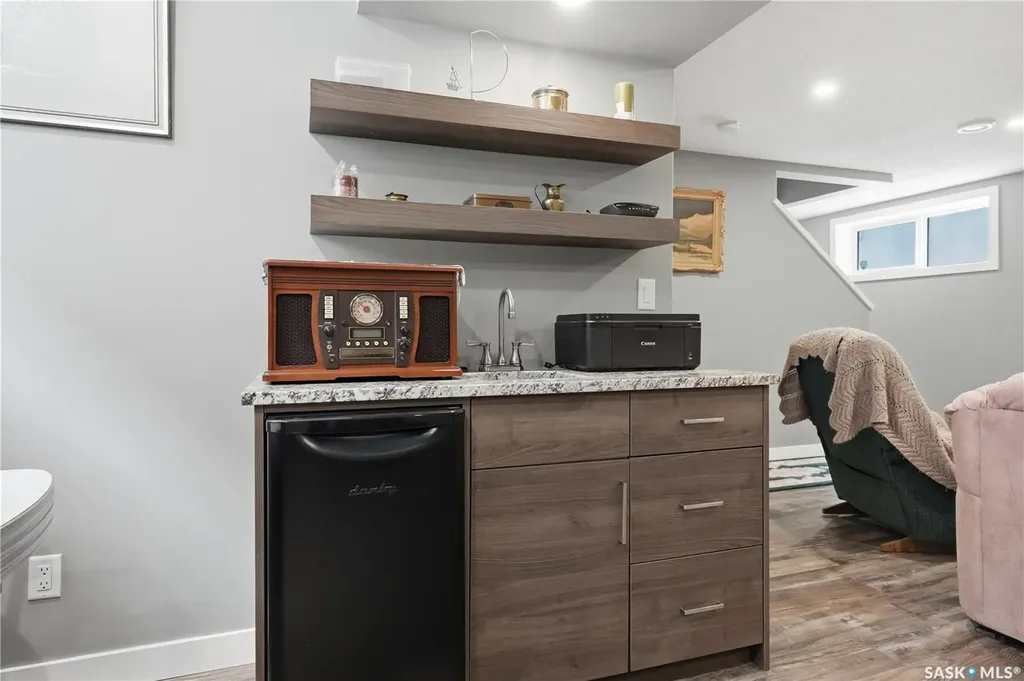 4009 Alton Crescent Regina SK S4W 0H6