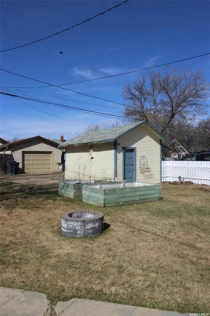 671 2nd Street E Shaunavon SK S0N 2M0