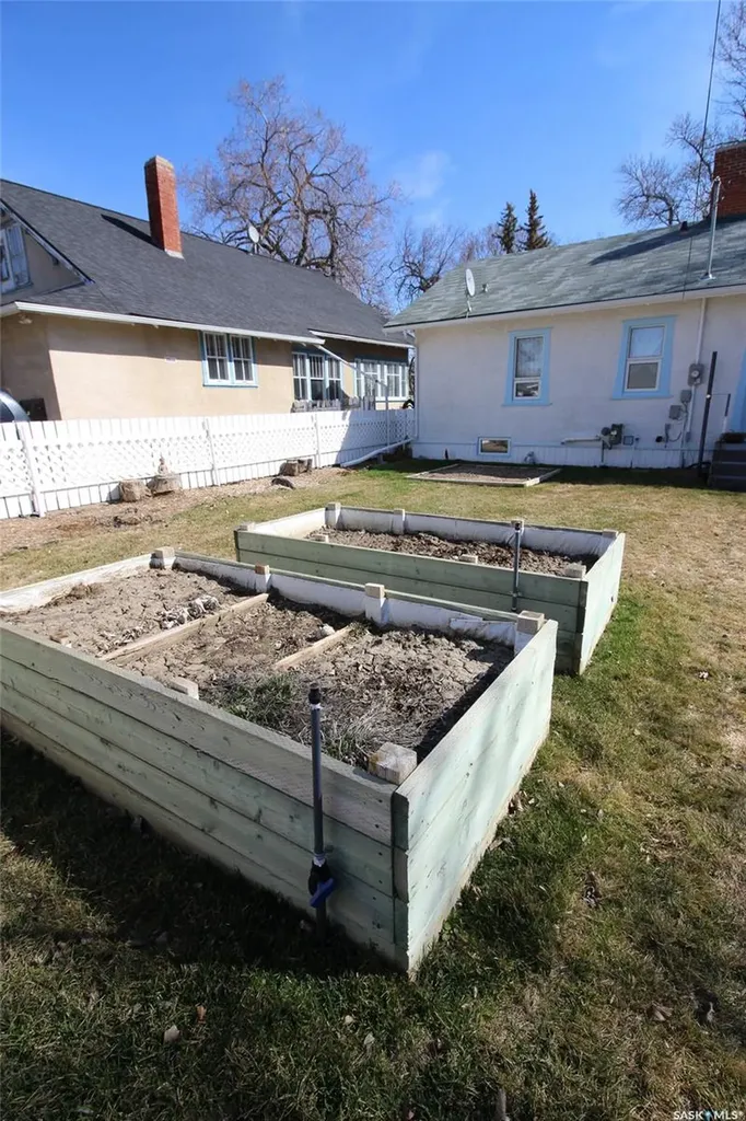 671 2nd Street E Shaunavon SK S0N 2M0