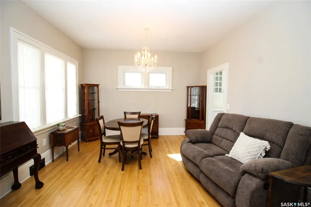 671 2nd Street E Shaunavon SK S0N 2M0