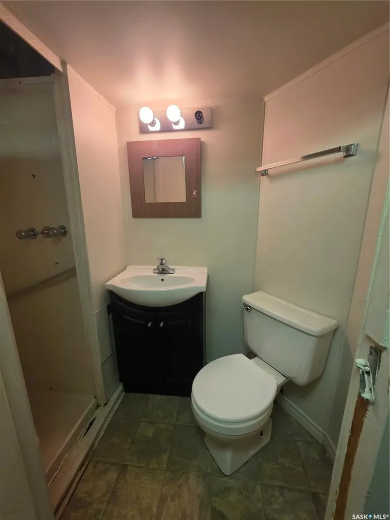 905 2nd Street Estevan SK S4A 0L3