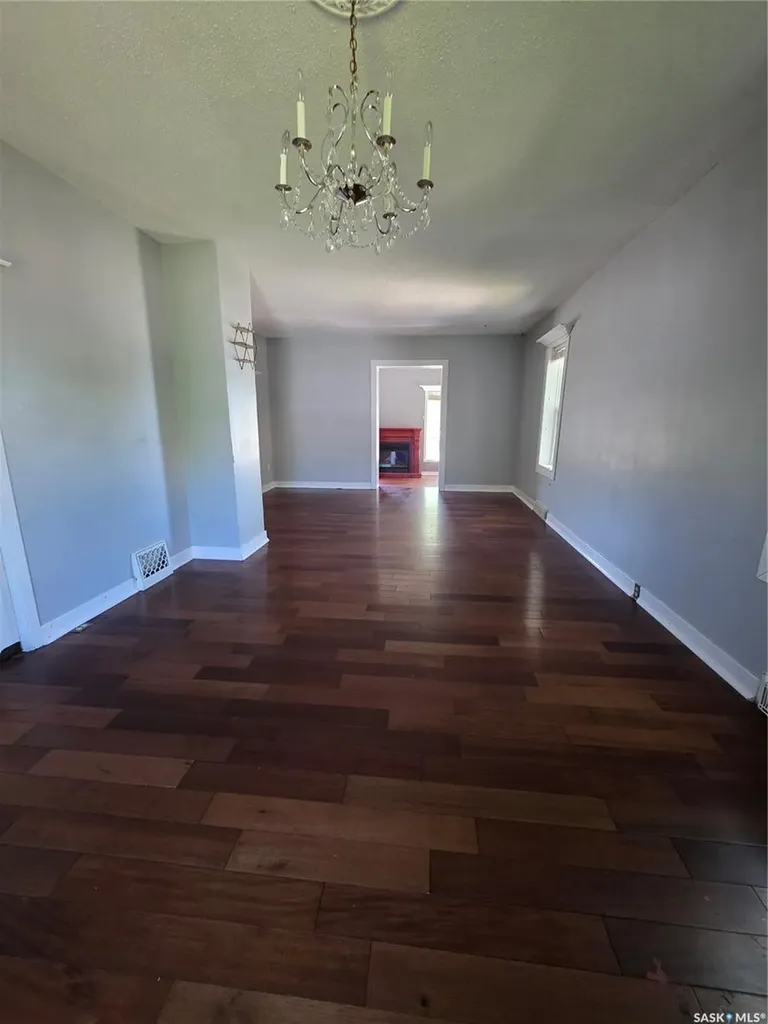 905 2nd Street Estevan SK S4A 0L3