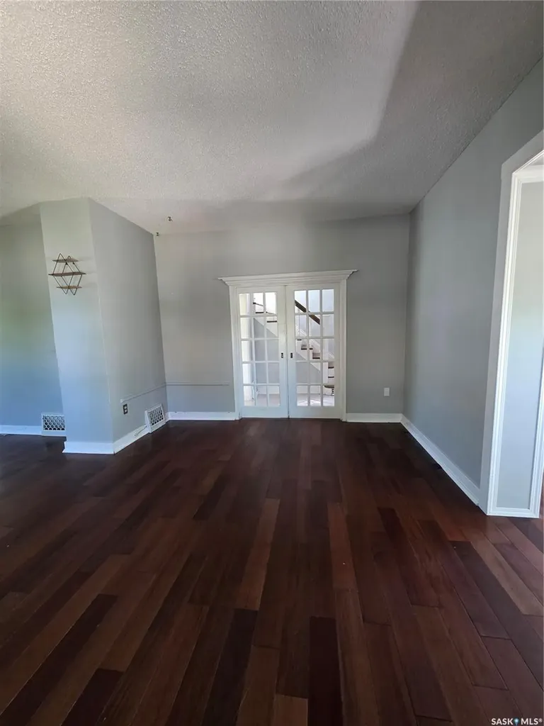 905 2nd Street Estevan SK S4A 0L3