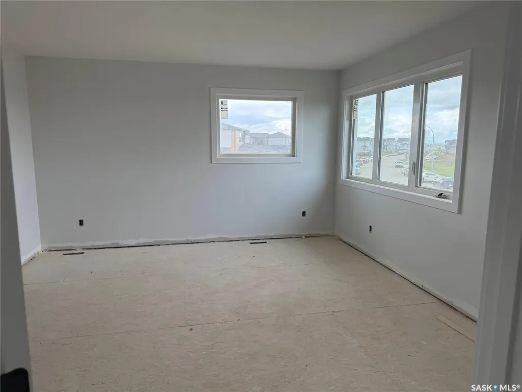 492 Woolf Bend Saskatoon SK S7W 1E4