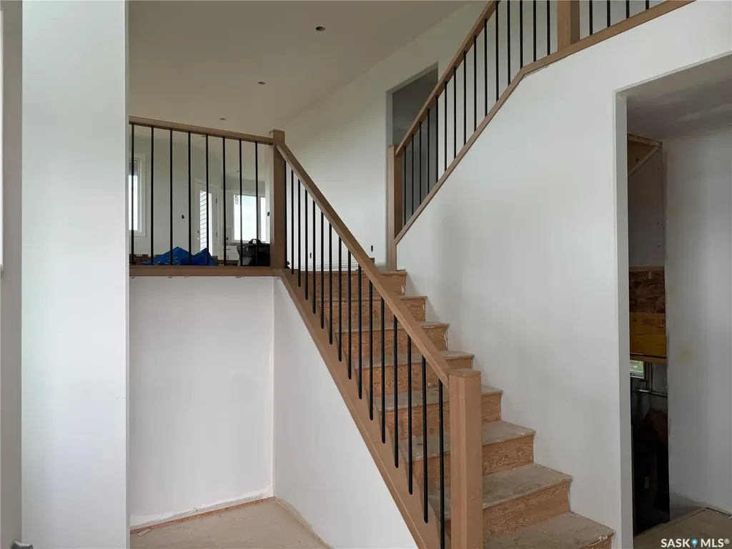 492 Woolf Bend Saskatoon SK S7W 1E4