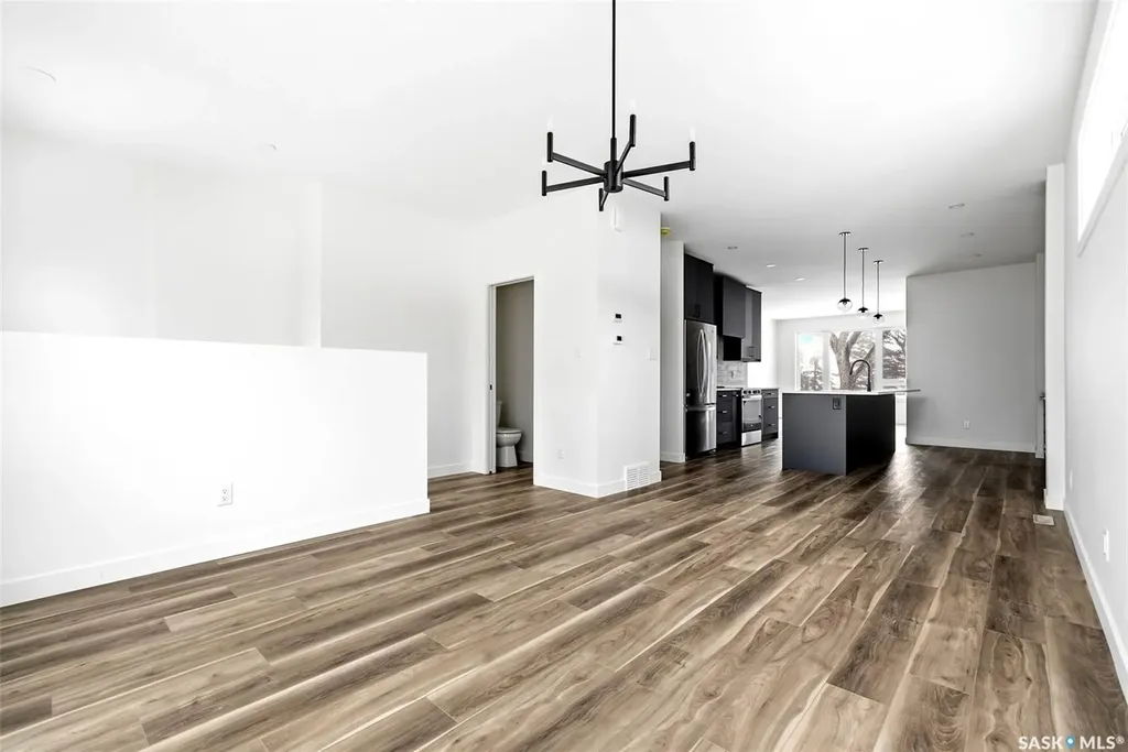 3023 Regina Avenue Regina SK S4S 0G3
