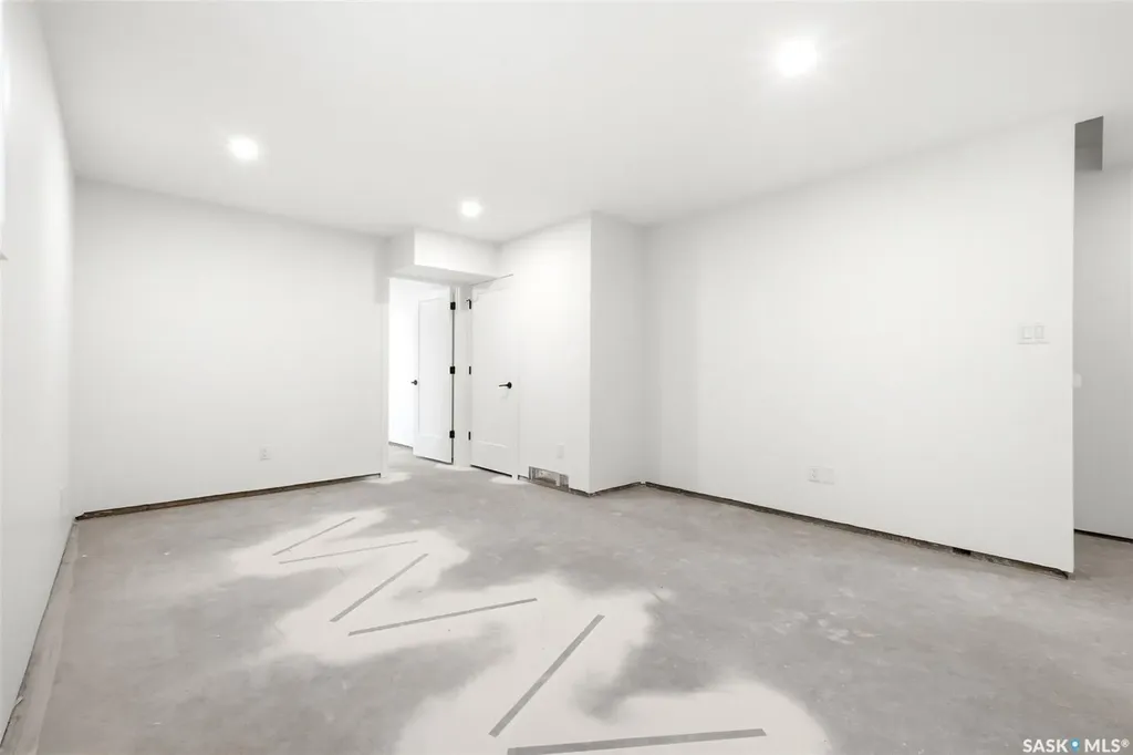 3023 Regina Avenue Regina SK S4S 0G3