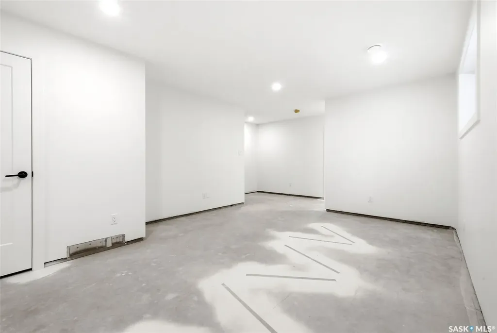 3023 Regina Avenue Regina SK S4S 0G3