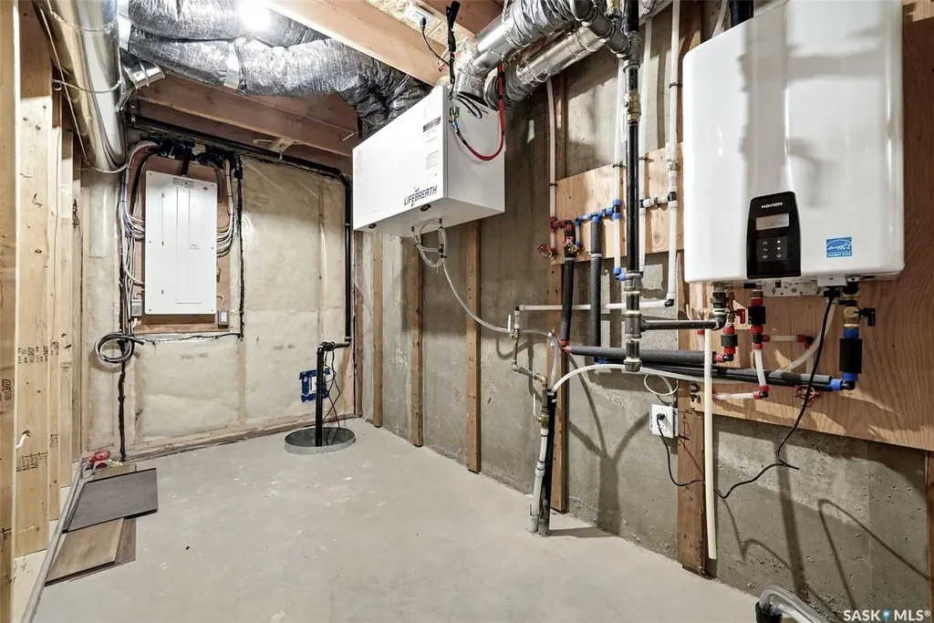 3023 Regina Avenue Regina SK S4S 0G3