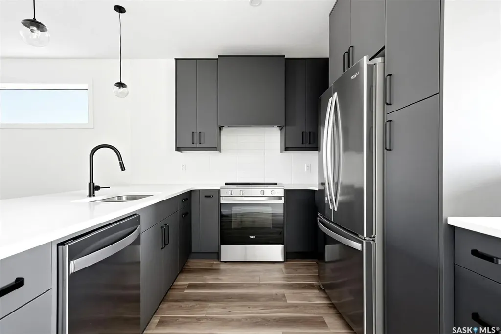 3917 Qu'appelle Drive Regina SK S4S 0E1